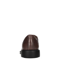 Stringate in pelle 