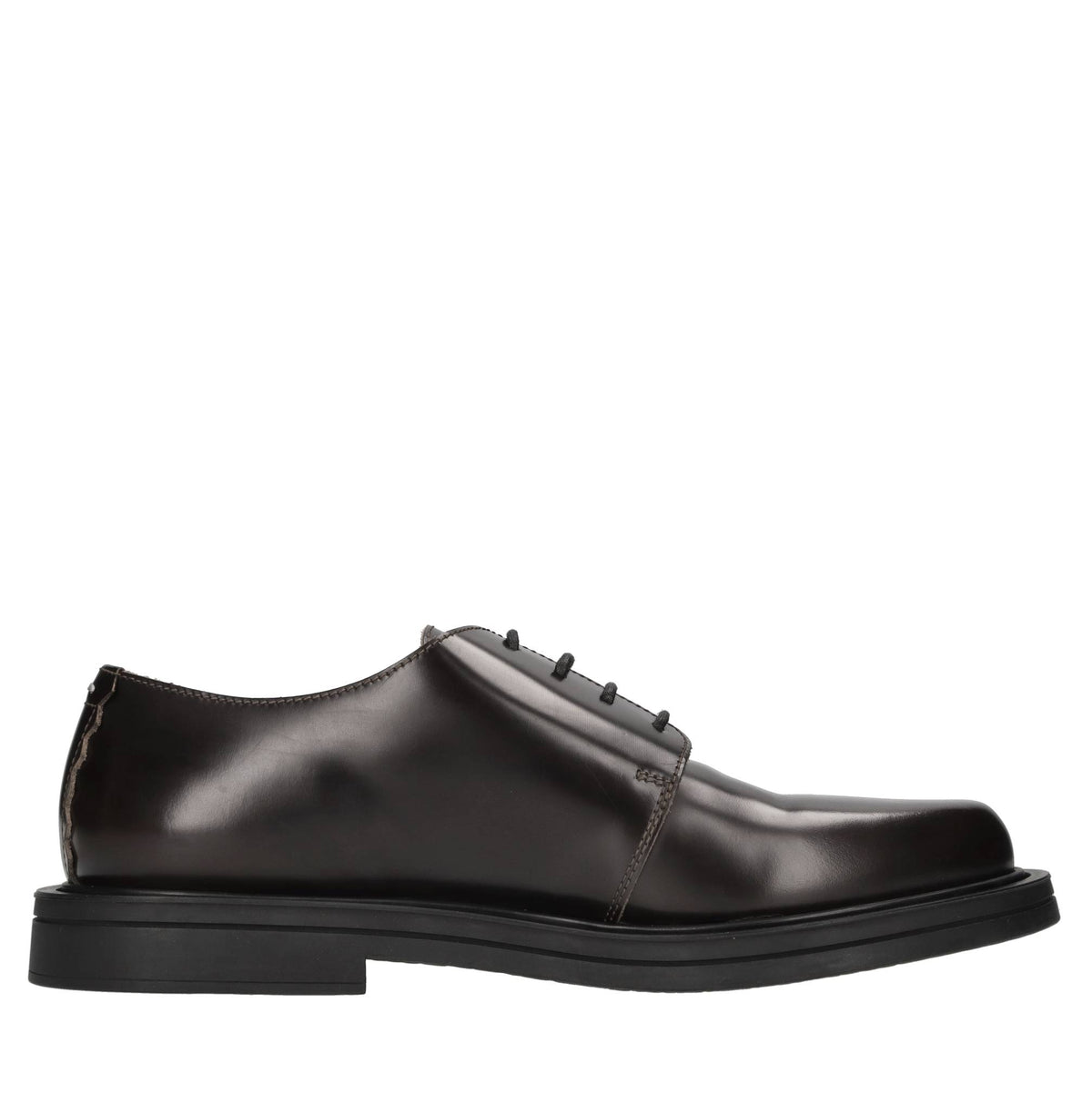 Stringate in pelle 