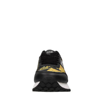 Sneakers in pelle, tessuto e altre materie 