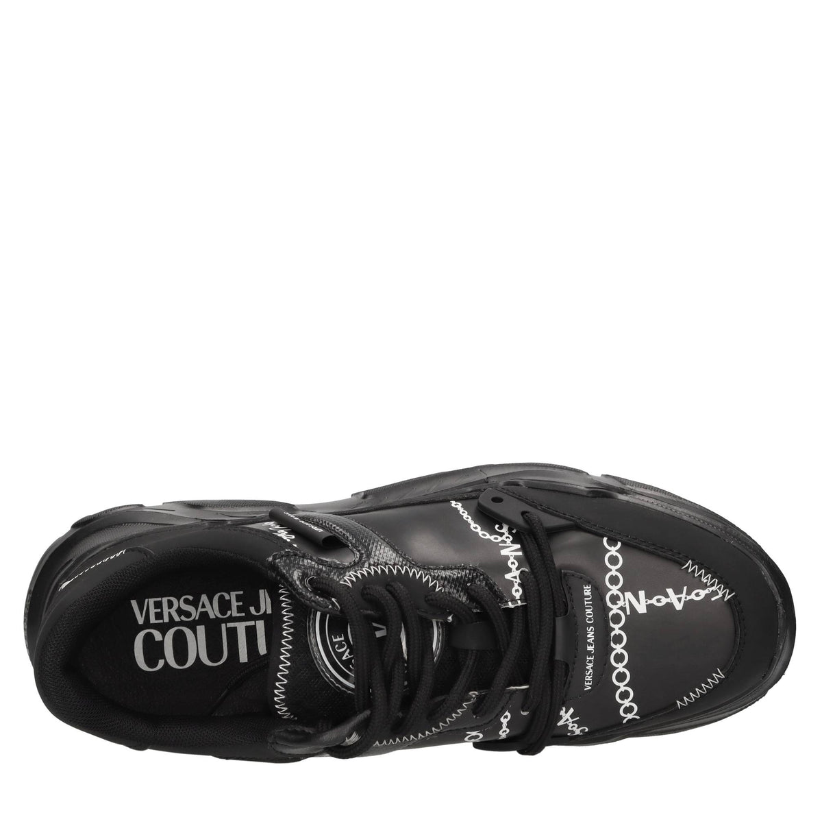 Sneakers in tessuto e altre materie 