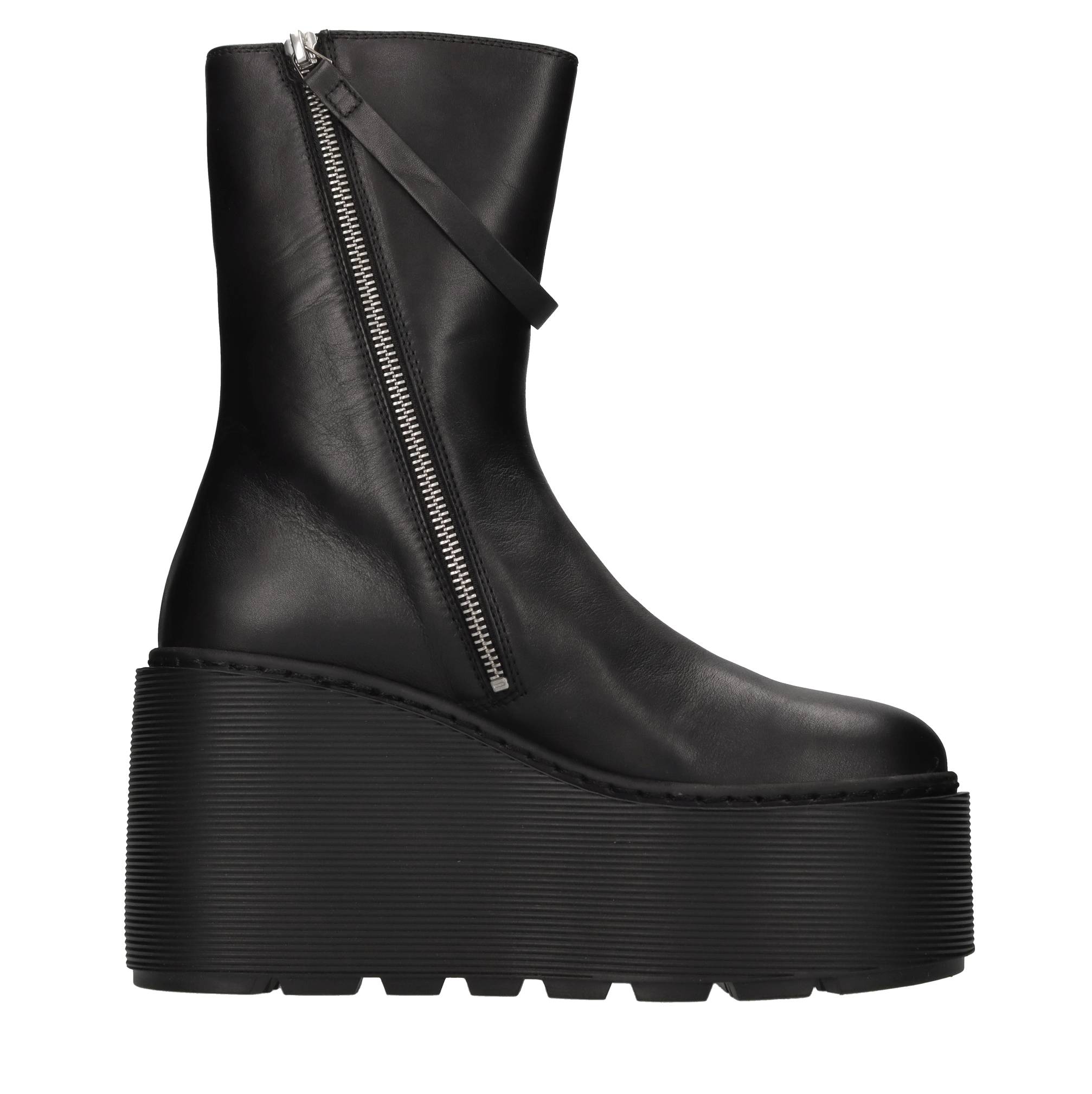 Stivaletti Elodie con zeppa in pelle 