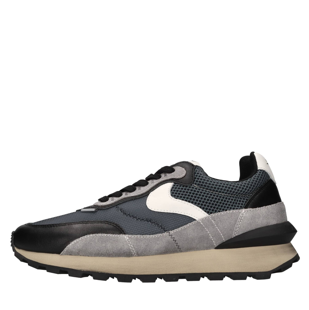 Sneakers in camoscio e tessuto 
