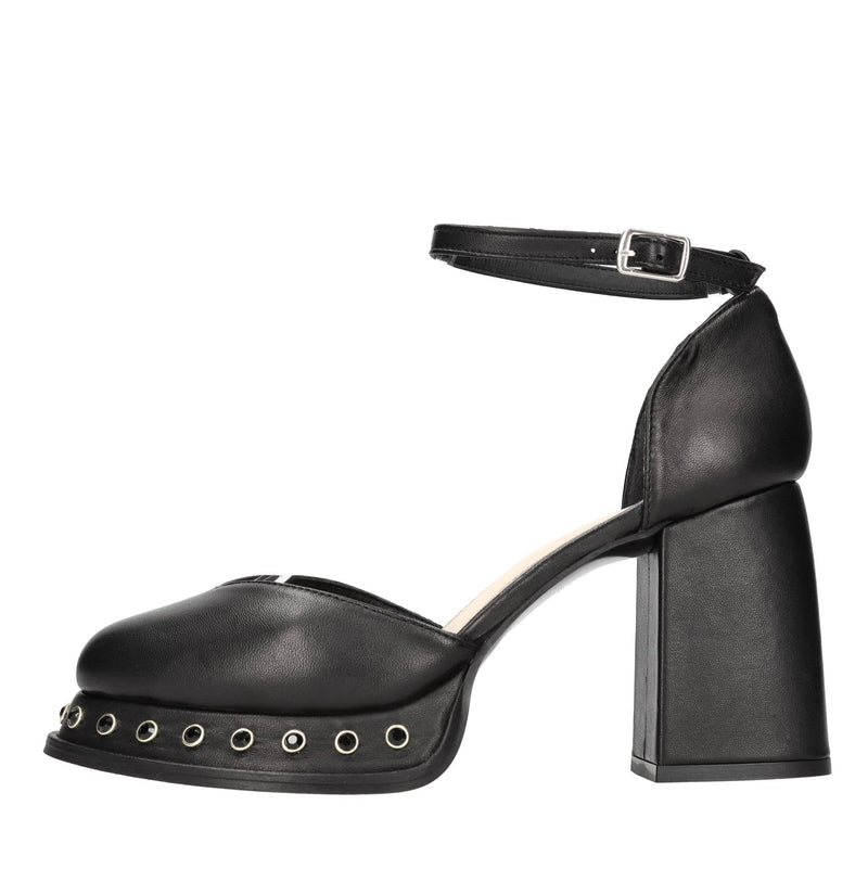 Décolleté modello VARLOT STUDS in pelle 
