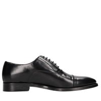 Stringate in pelle 