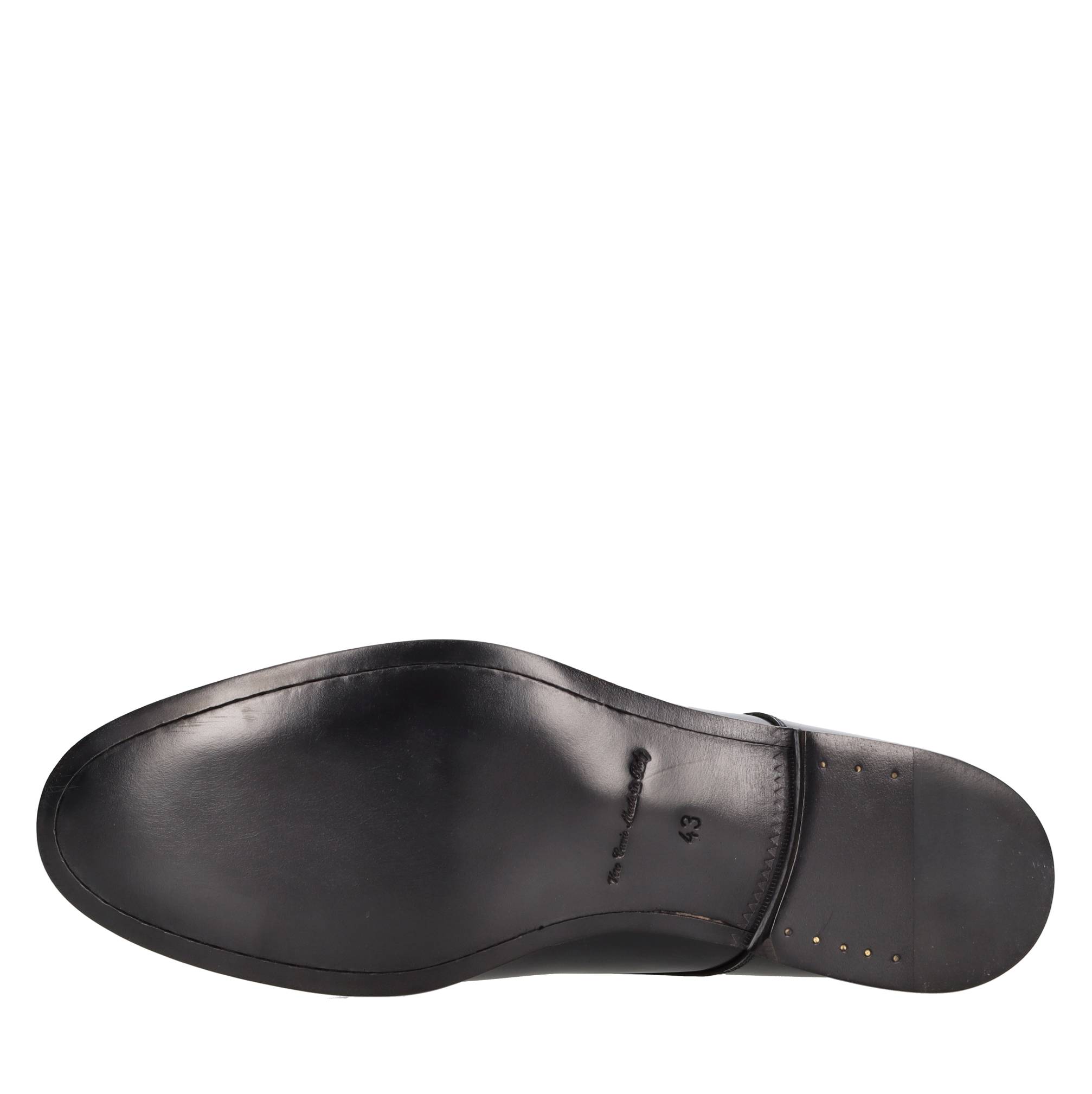 Stringate in pelle 