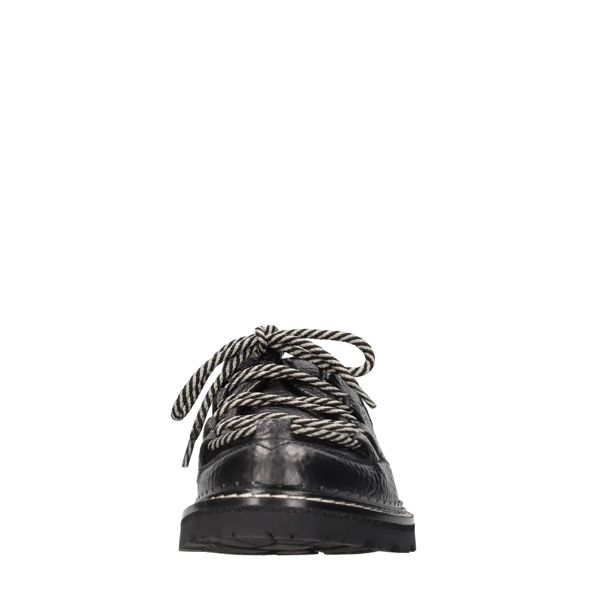 Stringate in pelle 