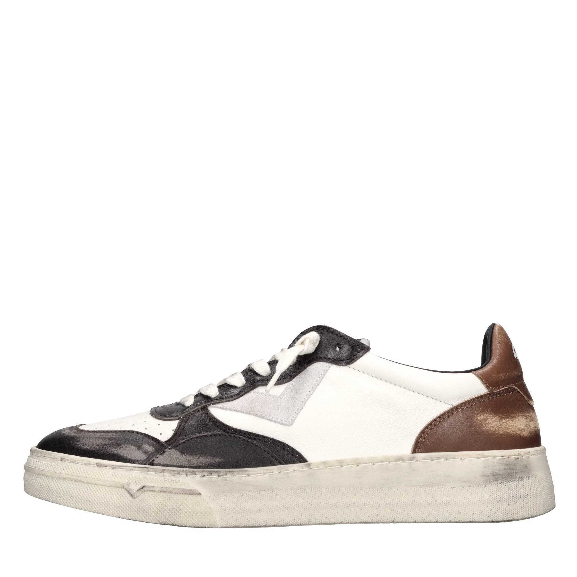 Sneakers in pelle 