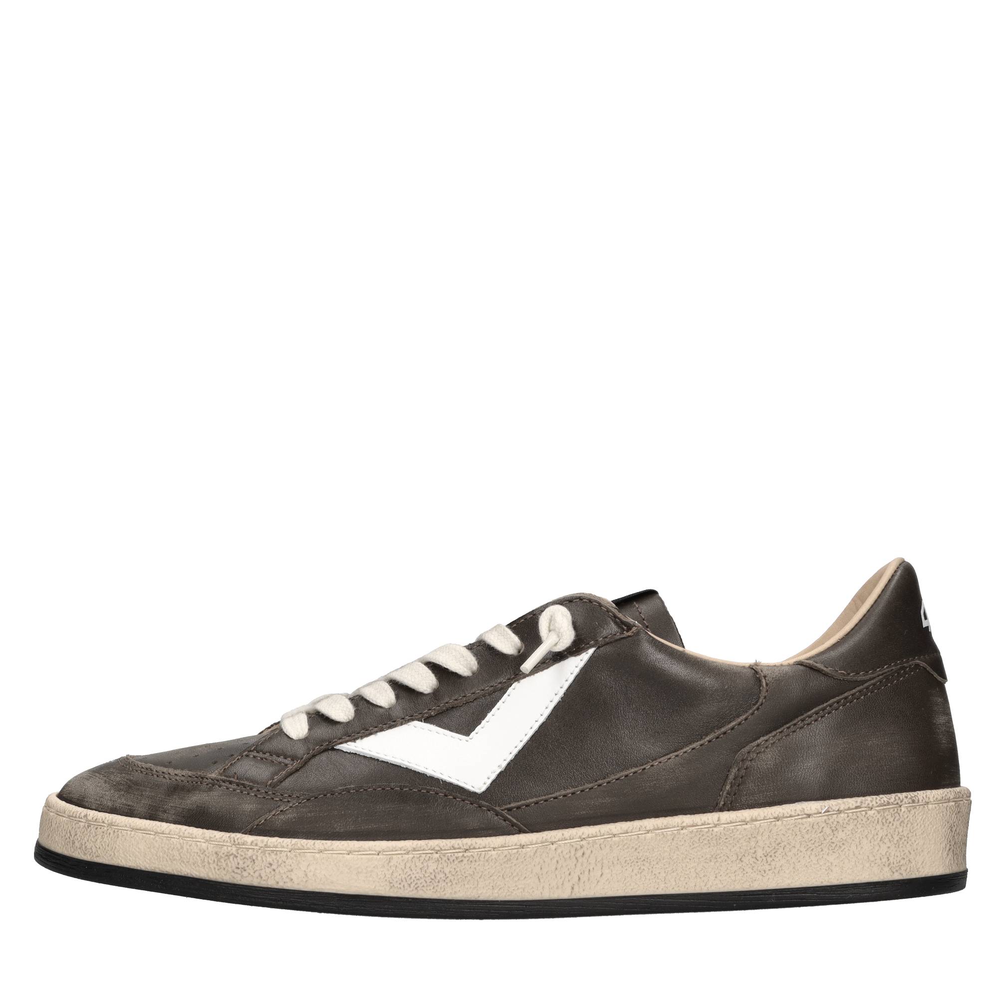 Sneakers in pelle 