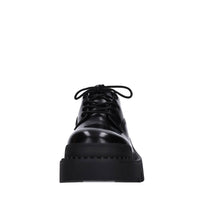 Stringate in pelle 