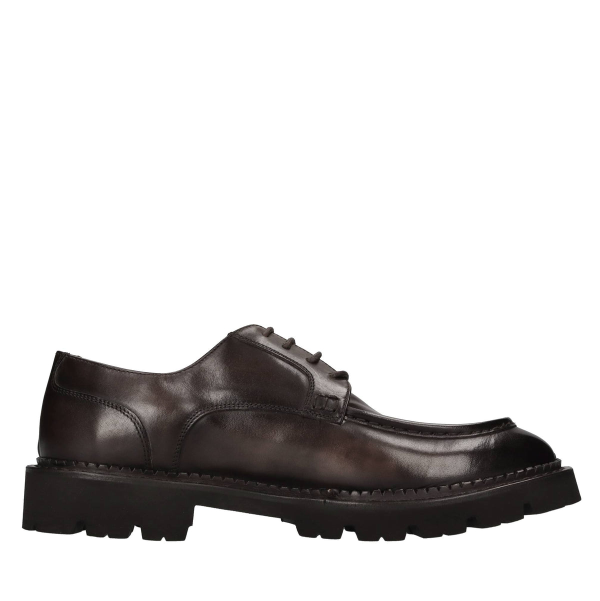 Stringate in pelle 
