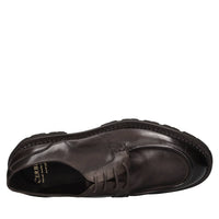 Stringate in pelle 