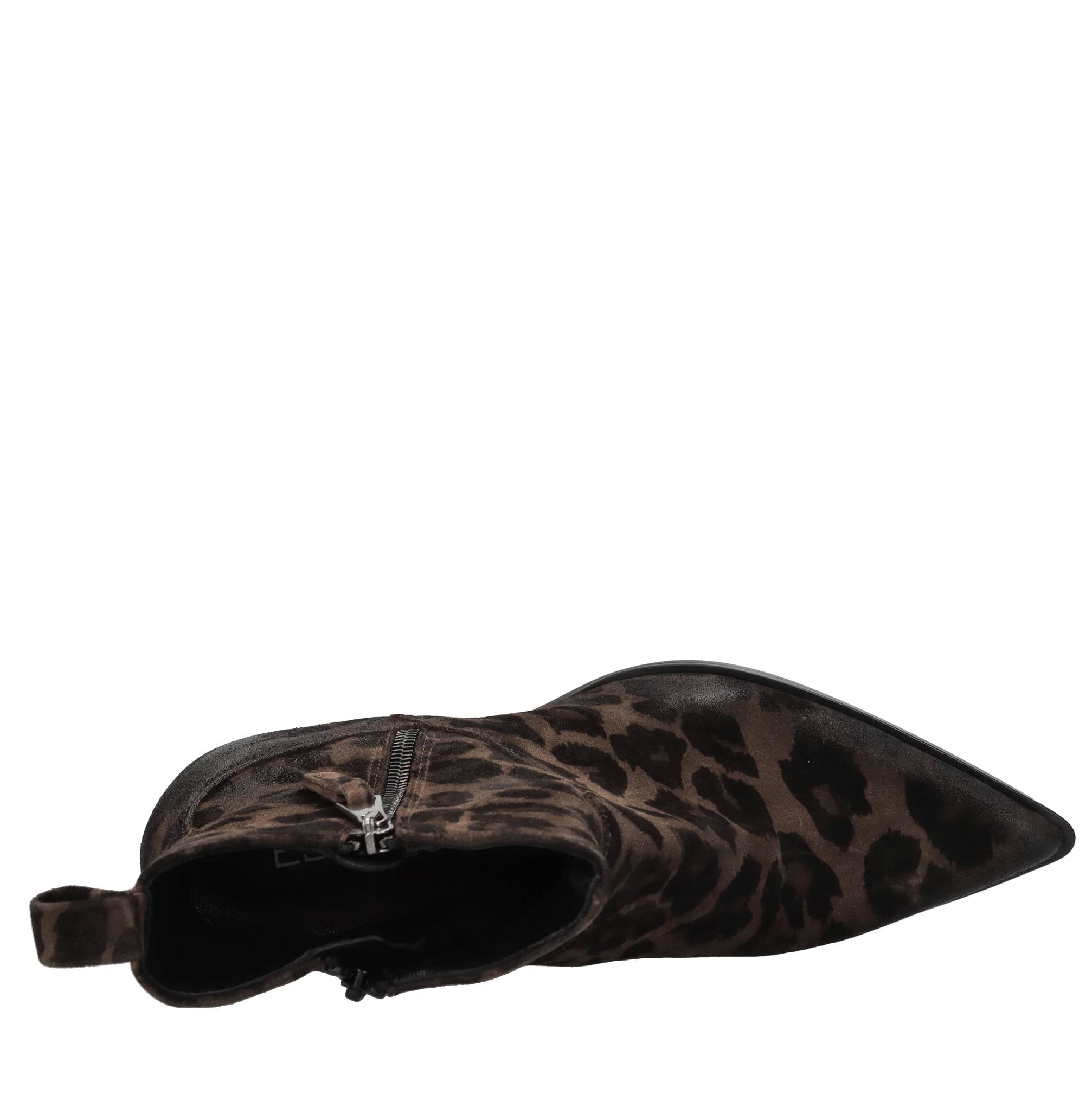 Tronchetti modello E4308 in camoscio 