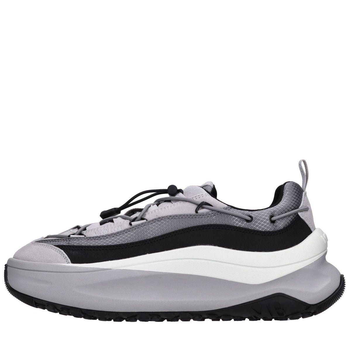 Sneakers in camoscio e tessuto 