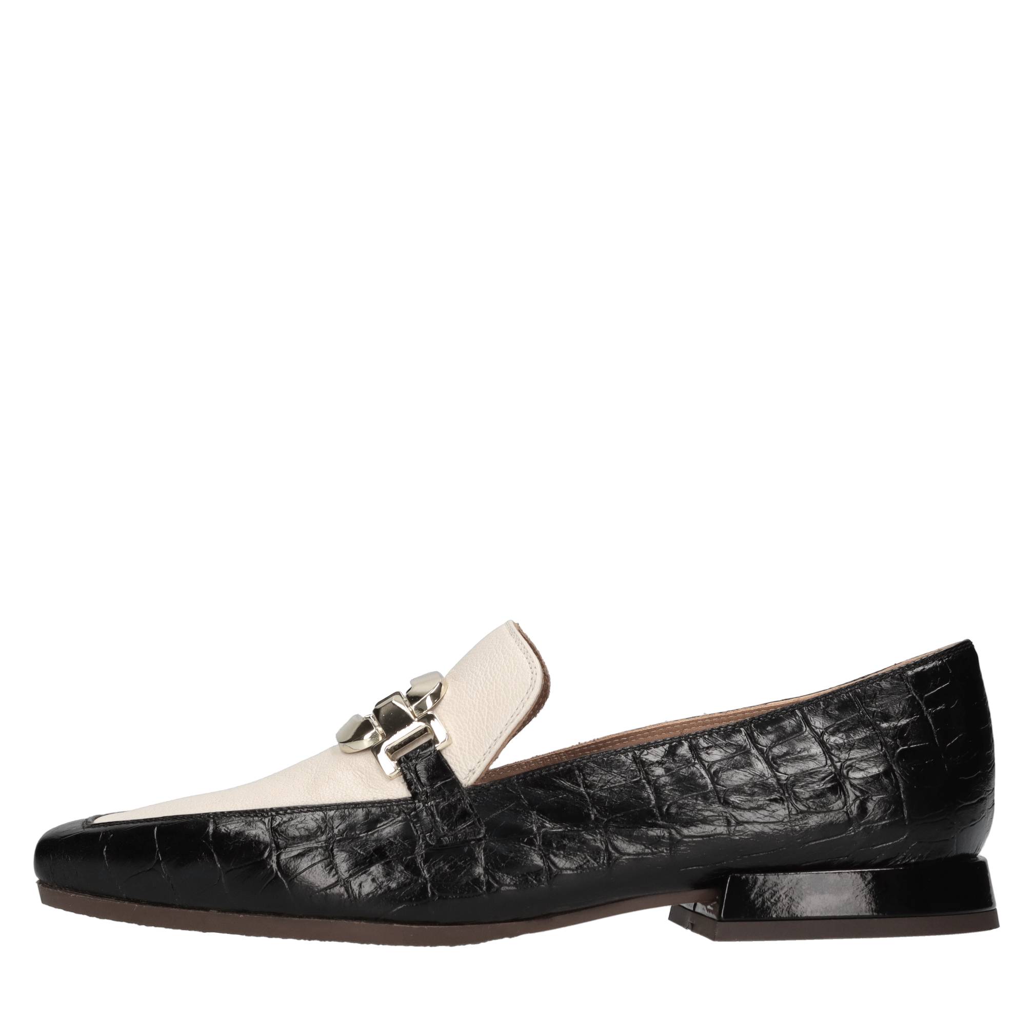 Mocassini modello Gildo in pelle. 