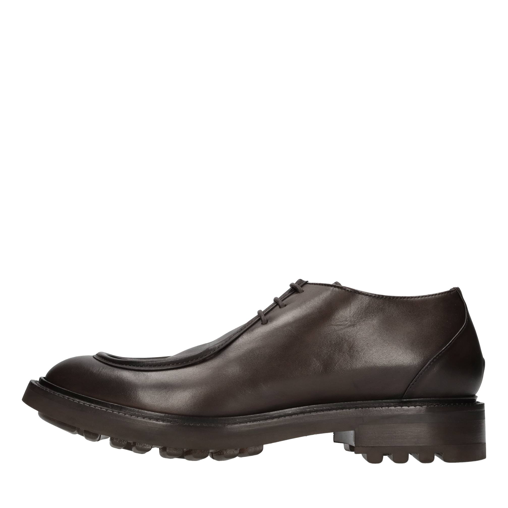 Stringate in pelle 