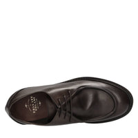 Stringate in pelle 