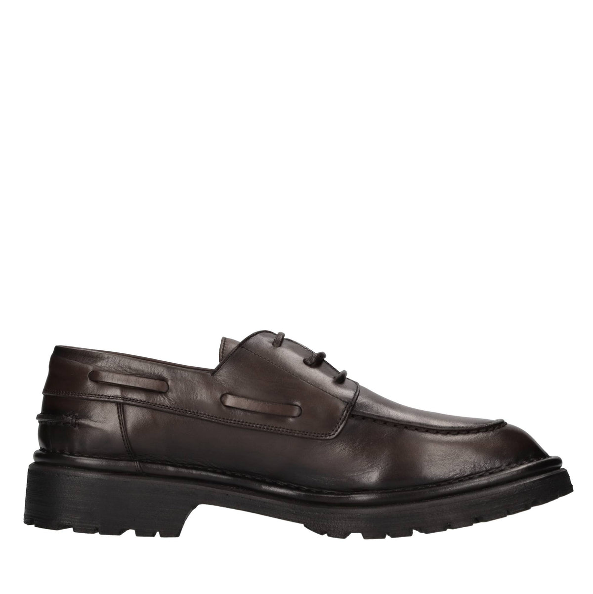 Stringate in pelle 