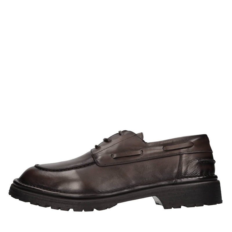Stringate in pelle 