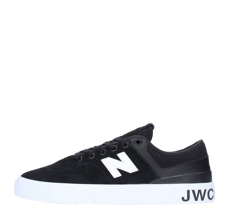 Sneakers in camoscio e tessuto 
