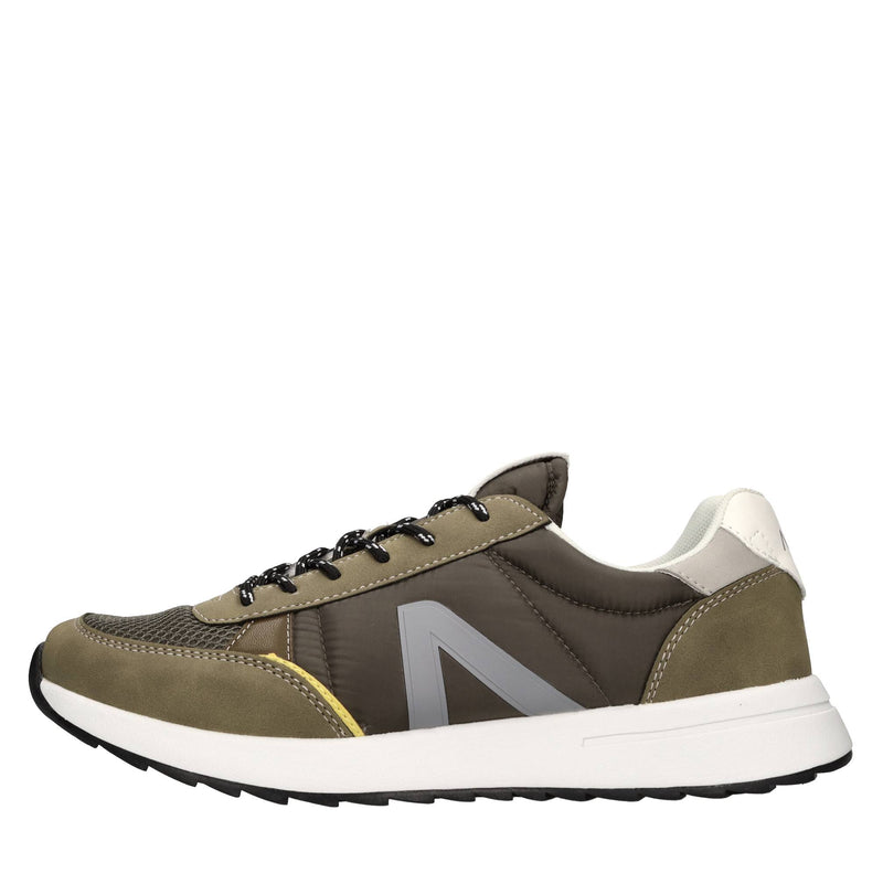 Sneakers in ecocamoscio e tessuto 