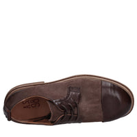 Stringate in pelle e camoscio 