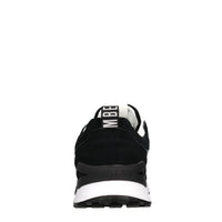 Sneakers in camoscio, ecopelle e tessuto 