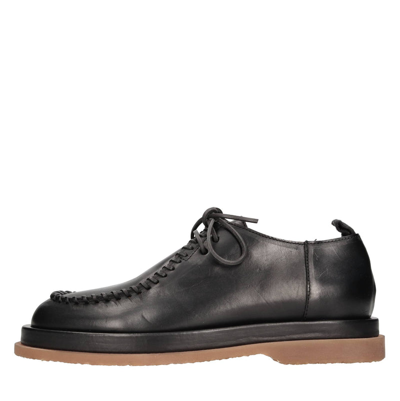 Stringate in pelle 