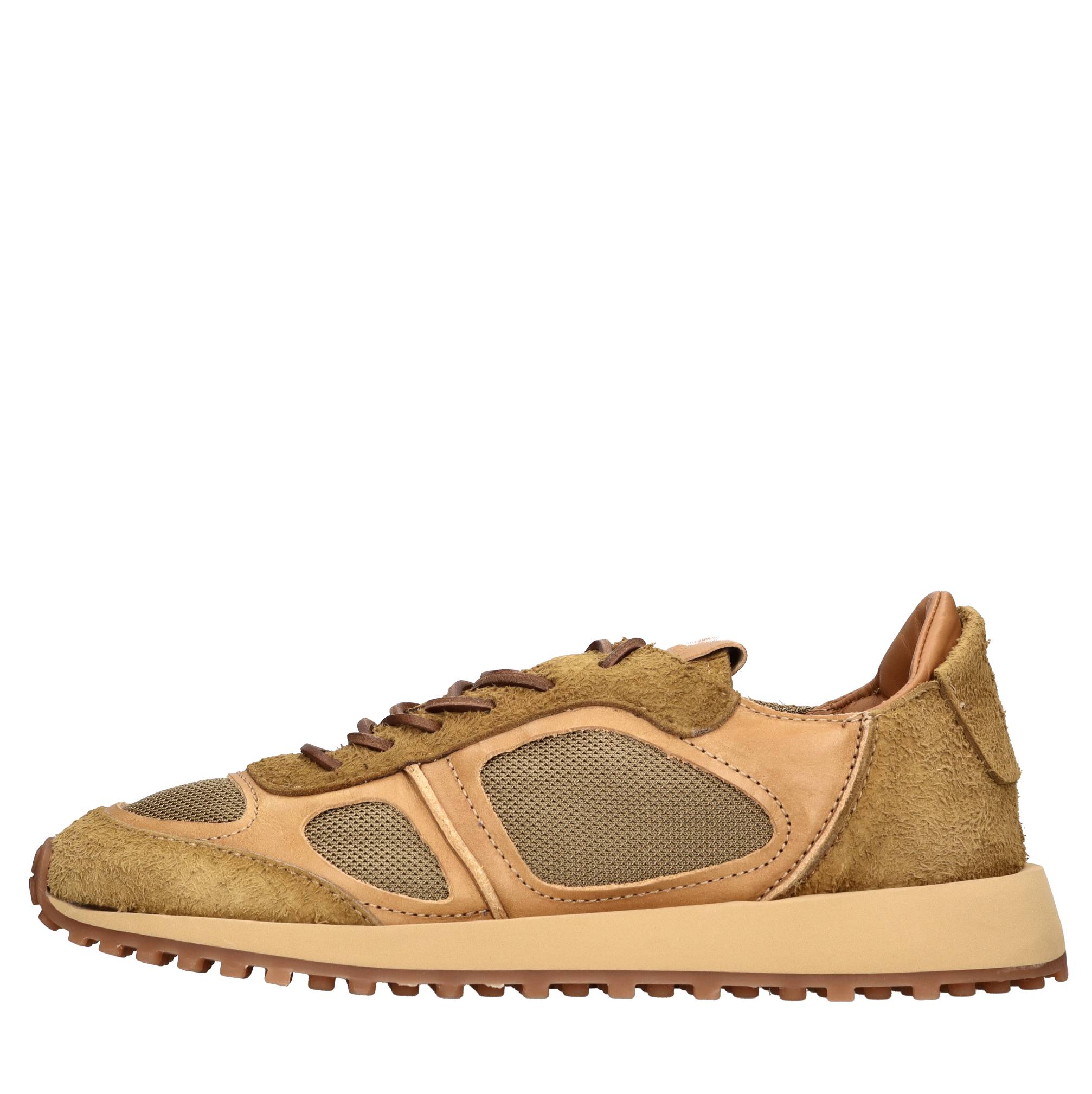 Sneakers in camoscio e tessuto 