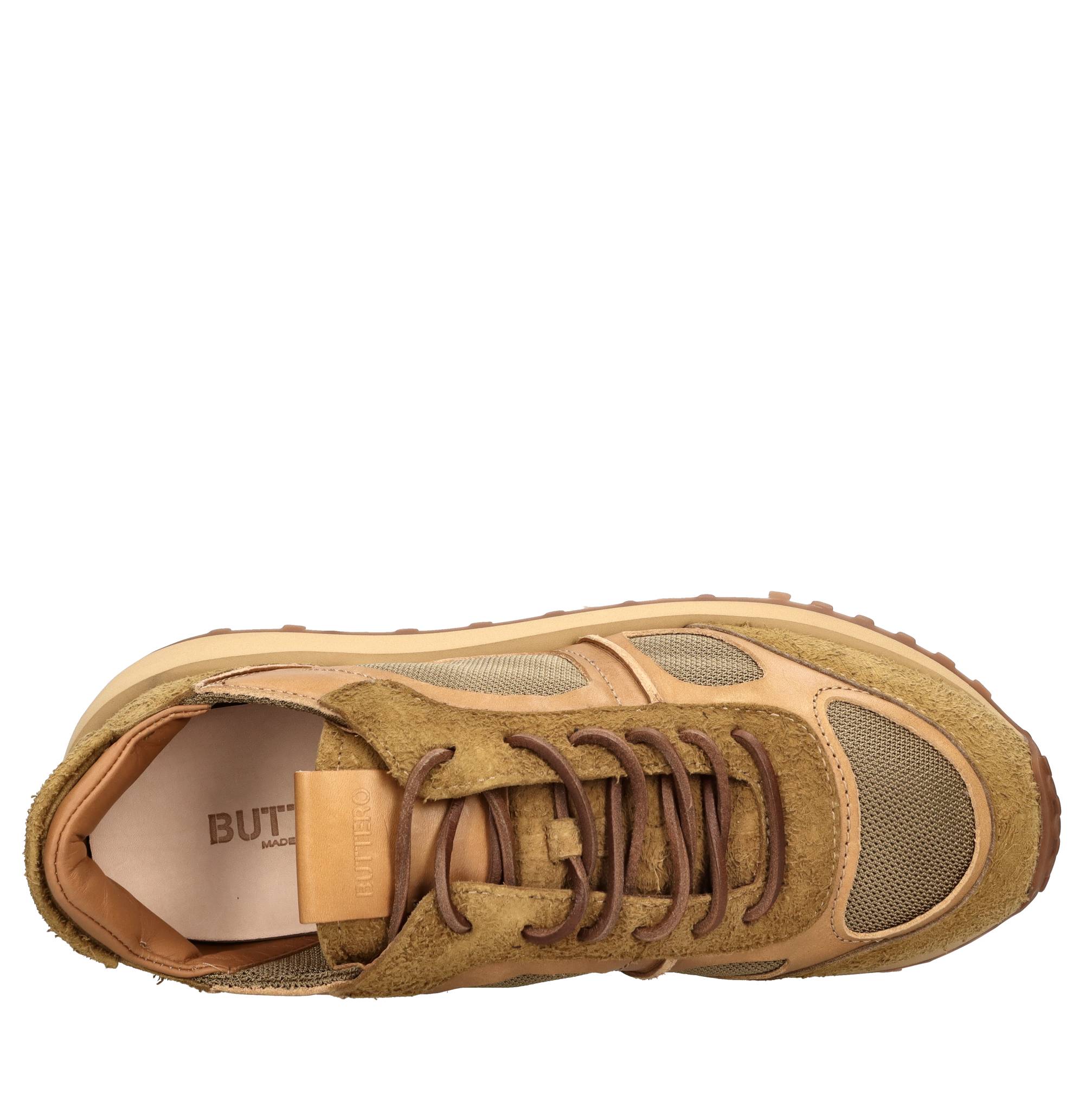 Sneakers in camoscio e tessuto 