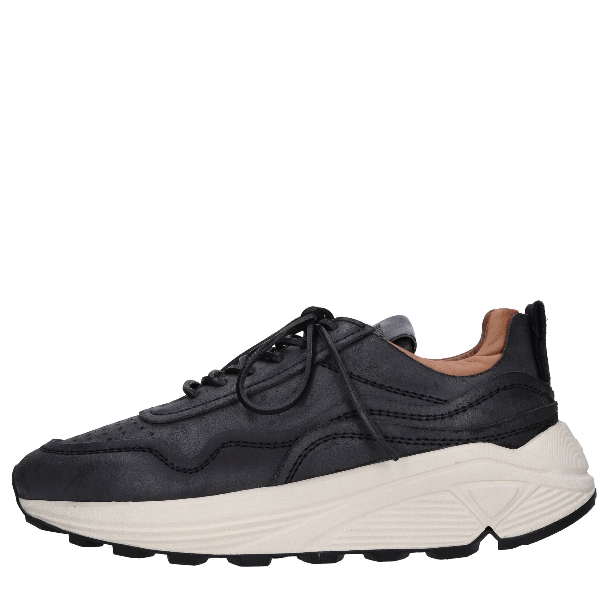 Sneakers in pelle 