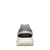 Sneakers in pelle e tessuto 