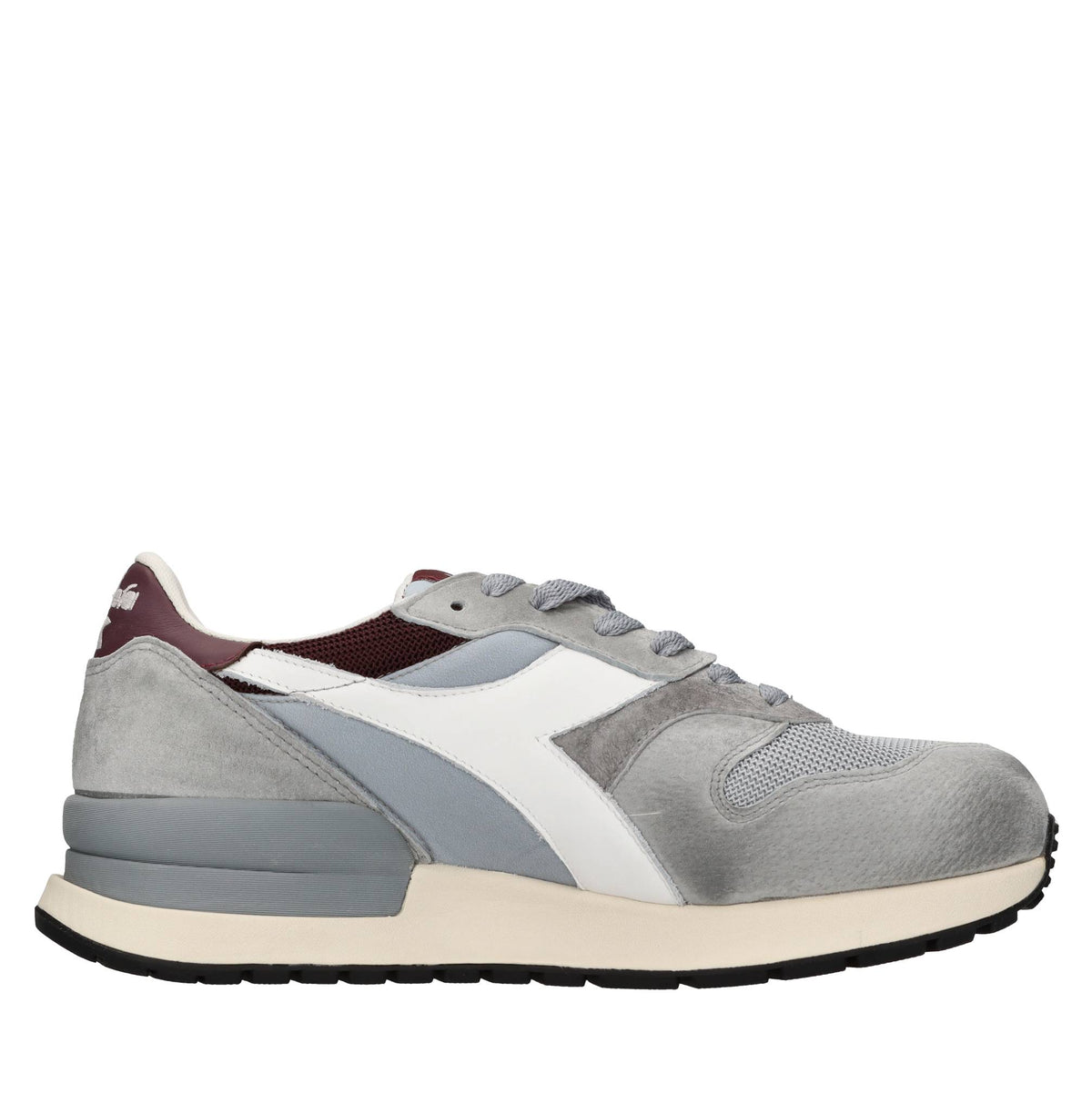 Sneakers in camoscio e tessuto 