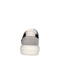 Sneakers in camoscio e tessuto 