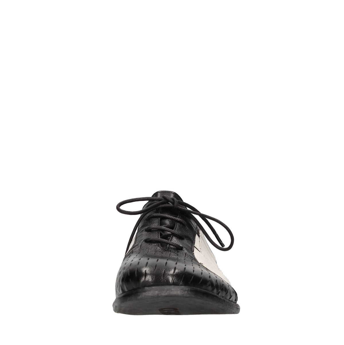 Stringate in pelle 