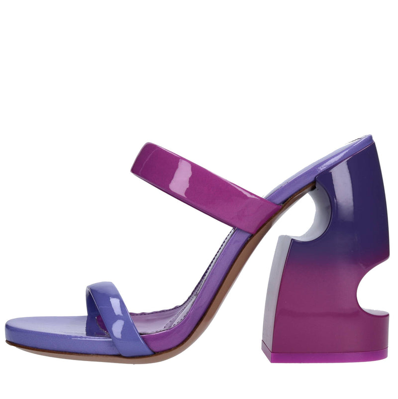 Mules in vernice 