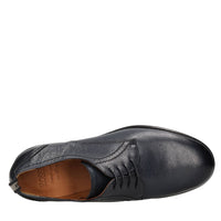 Stringate in pelle 