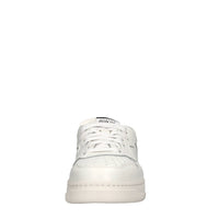 Sneakers modello CLASSIC in pelle 