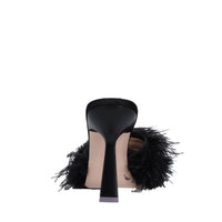 Mules in raso e piume 