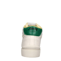 Sneakers in pelle e tessuto 