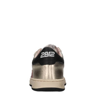 Sneakers in pelle camoscio e glitter 