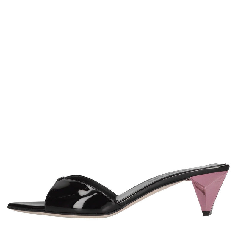 Mules in vernice 