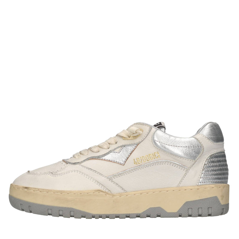 Sneakers in pelle 