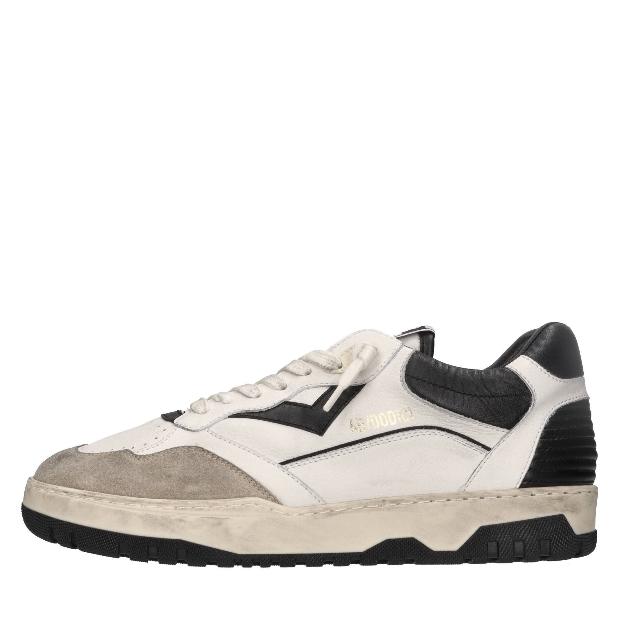 Sneakers in pelle 