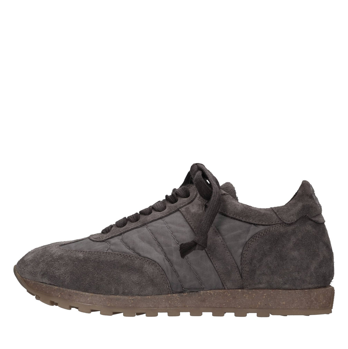 Sneakers in camoscio e tessuto 