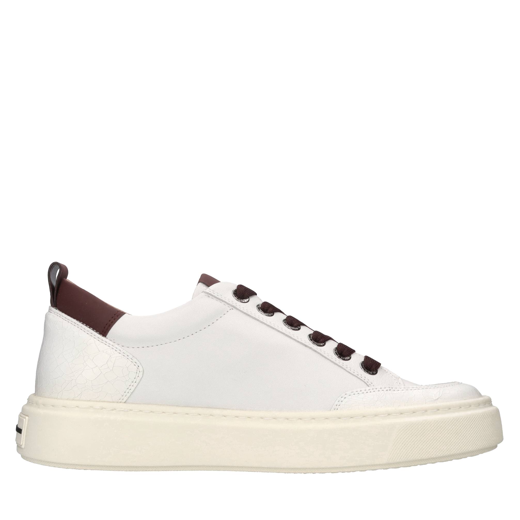 Sneakers in pelle ed ecopelle 