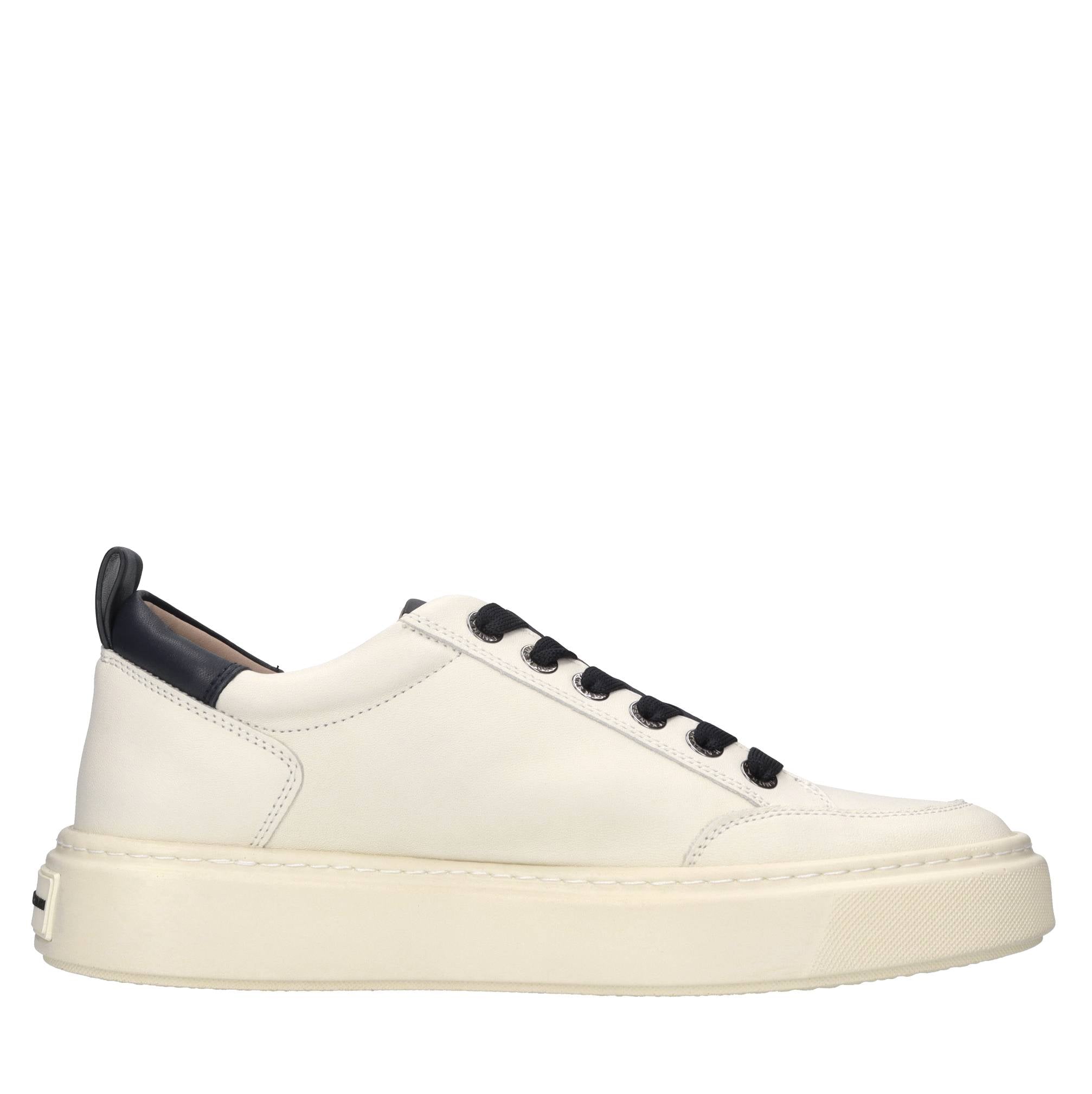 Sneakers in pelle 