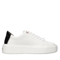 Sneakers in pelle ed ecopelle. 