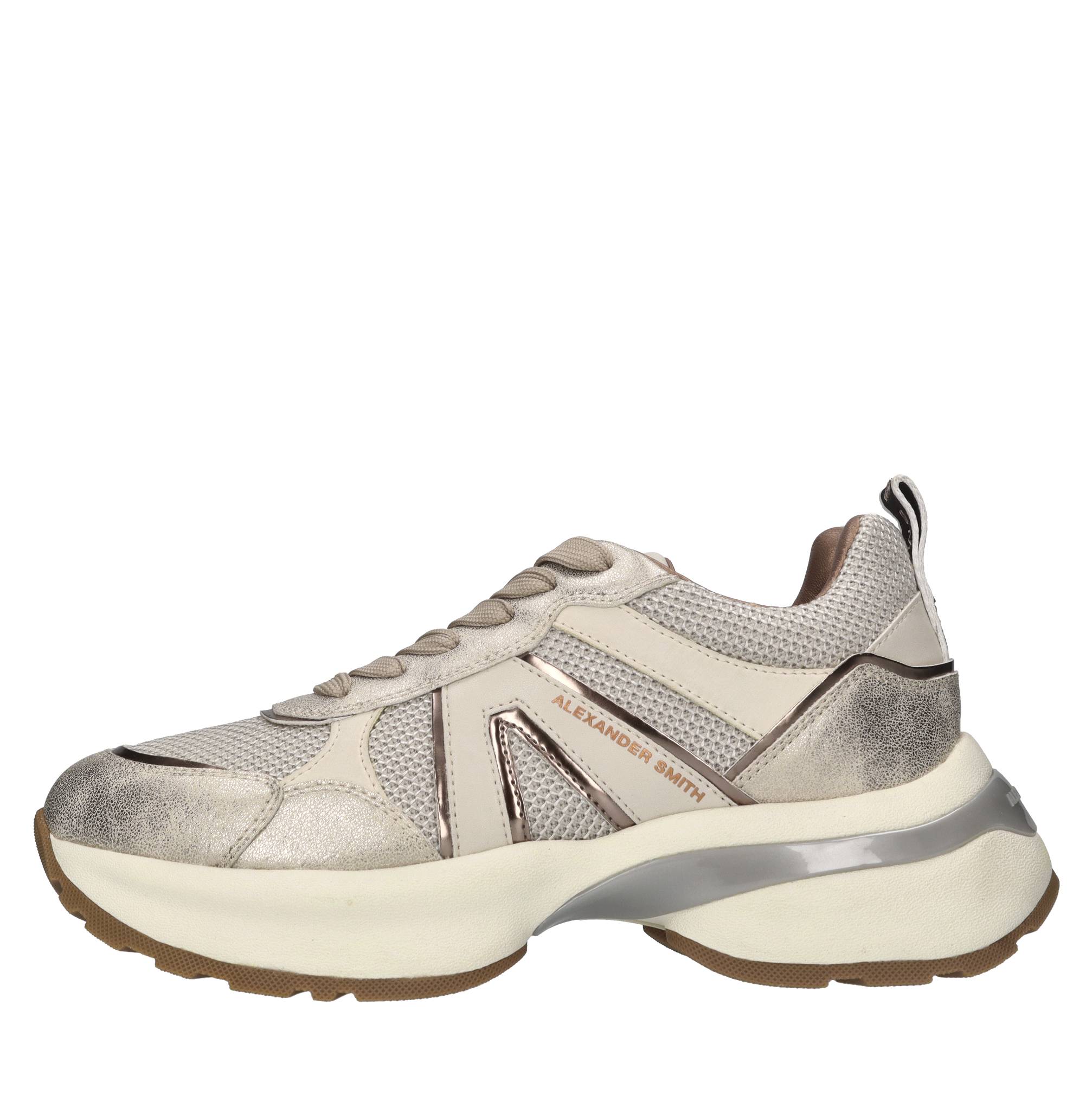 Sneakers in pelle, ecopelle e tessuto 