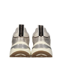 Sneakers in pelle, ecopelle e tessuto 