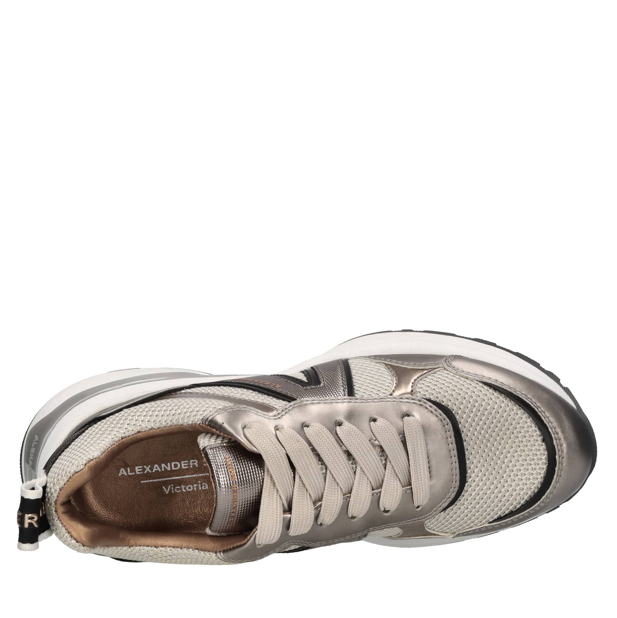 Sneakers in pelle, ecopelle e tessuto 